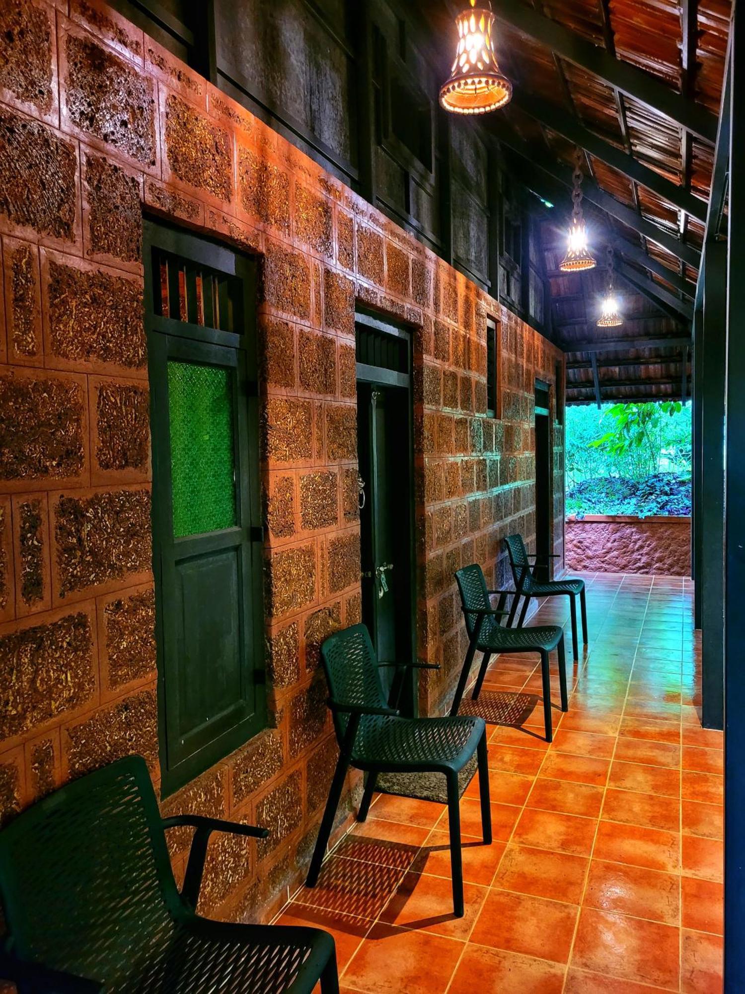 Greens Tree House & Wood House Sultan Bathery Exterior photo